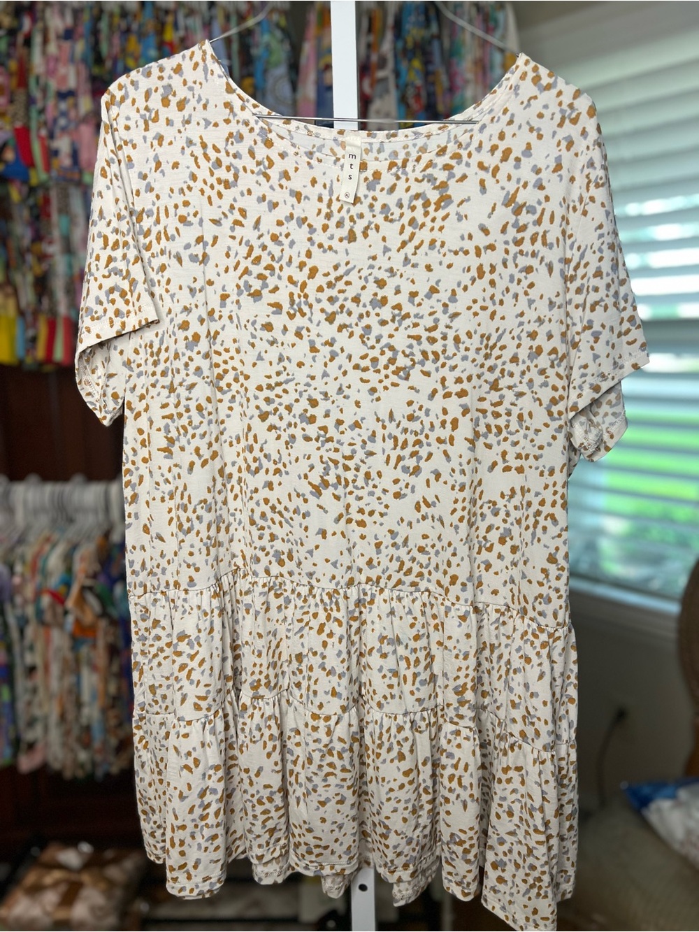 mts Ivory Top with Mustard & Light Gray Spot Print